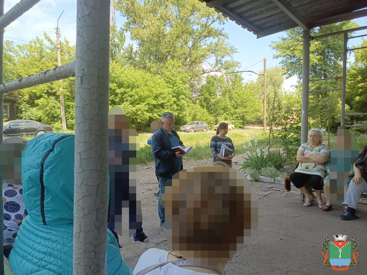 В общежитии Енакиево состоялась встреча с краснолиманцами.