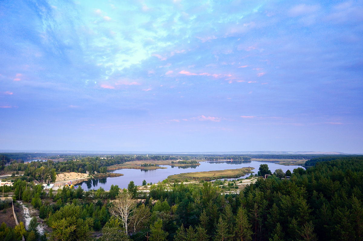 Панорамный вид на Голубые озёра.